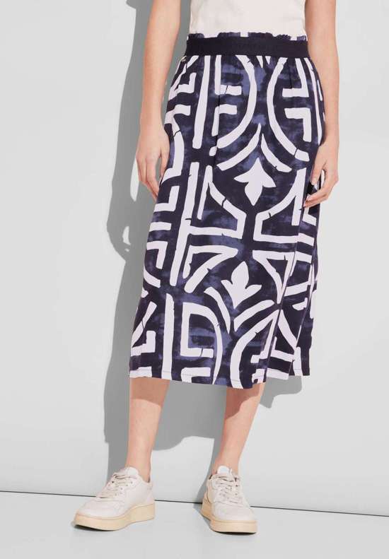 глубокий синий