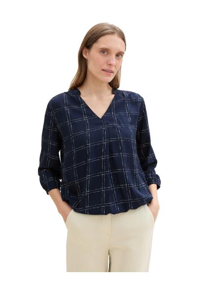 delicate navy check design