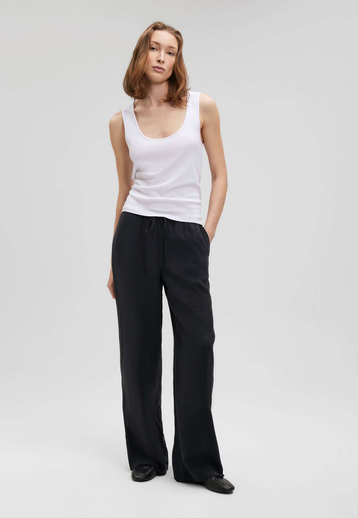 Тканевые брюки WOVEN PANT