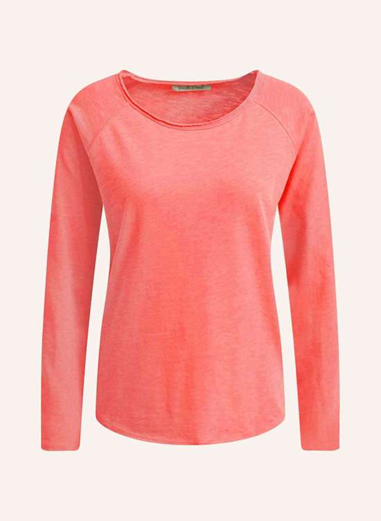 светло-красный