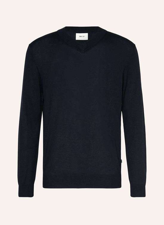 темно-синий