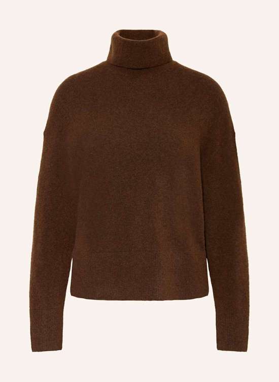 темно-коричневый