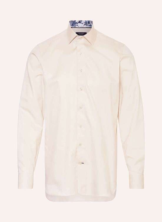 Фирменная рубашка строгого кроя