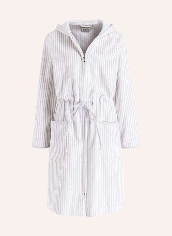 Женский халат с капюшоном
