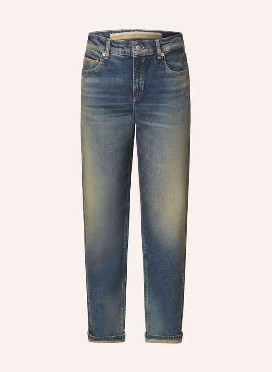 d543 greenish tinted wash