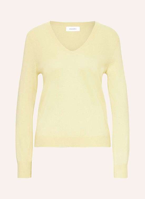 светло-красный