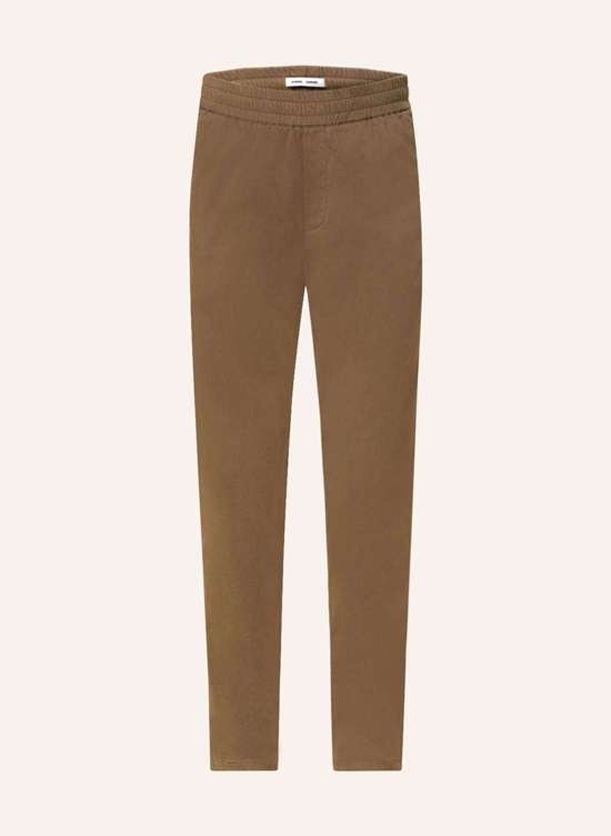 коричневый