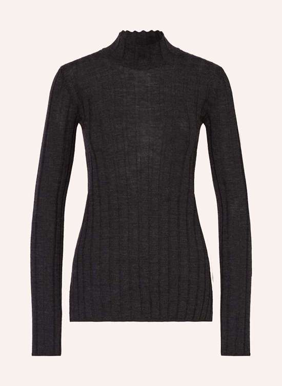 темно-серый