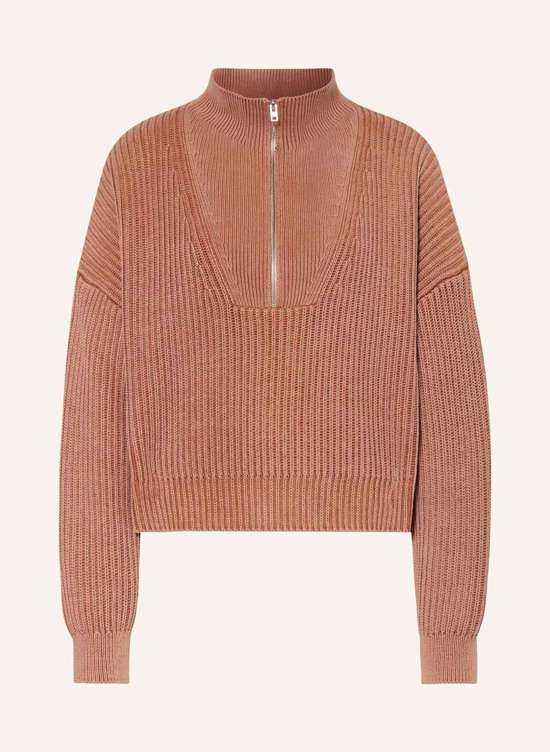 светло-коричневый