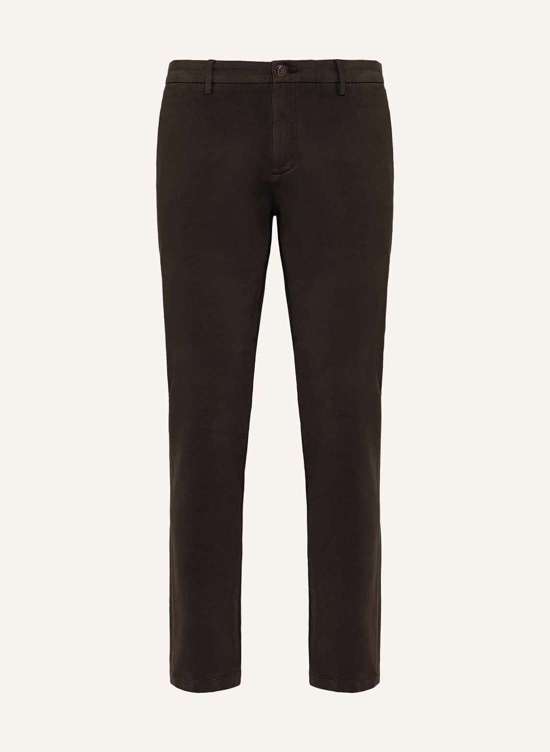 темно-коричневый