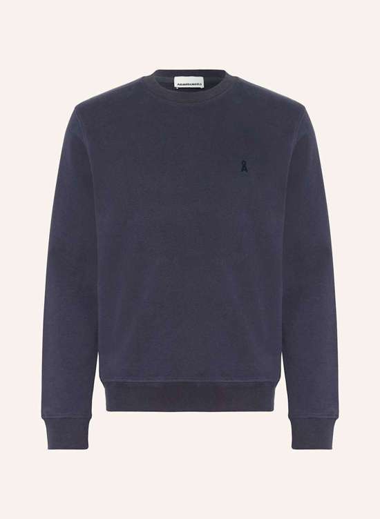 темно-синий