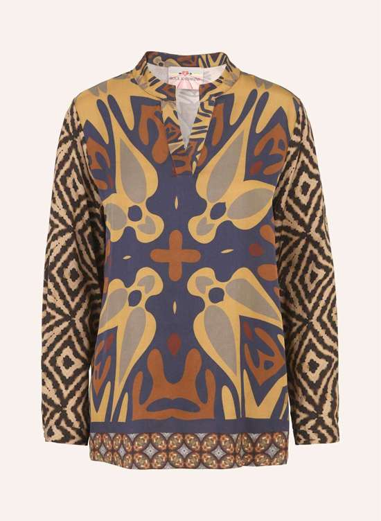 коричневый