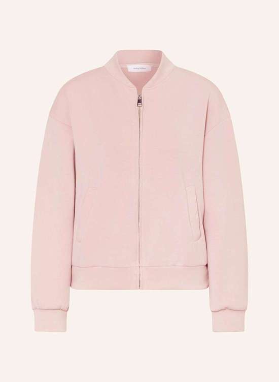 розовый пудровый