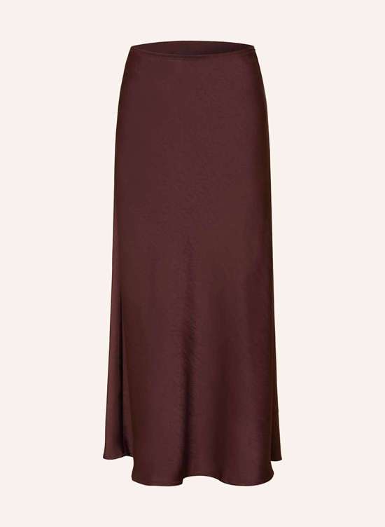 темно-красный