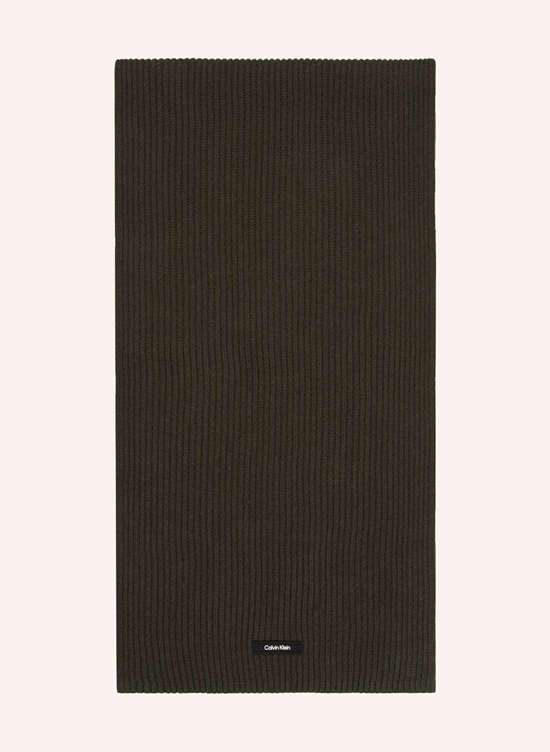 темно-зеленый