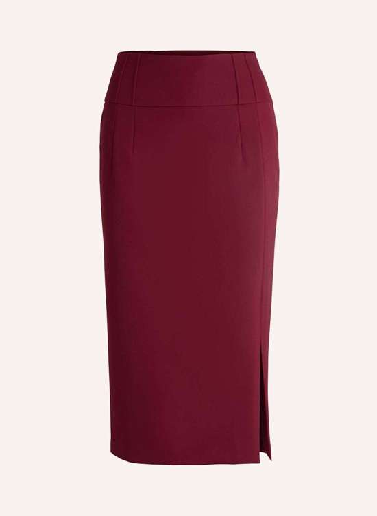 темно-красный