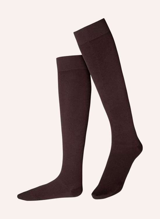 темно-коричневый