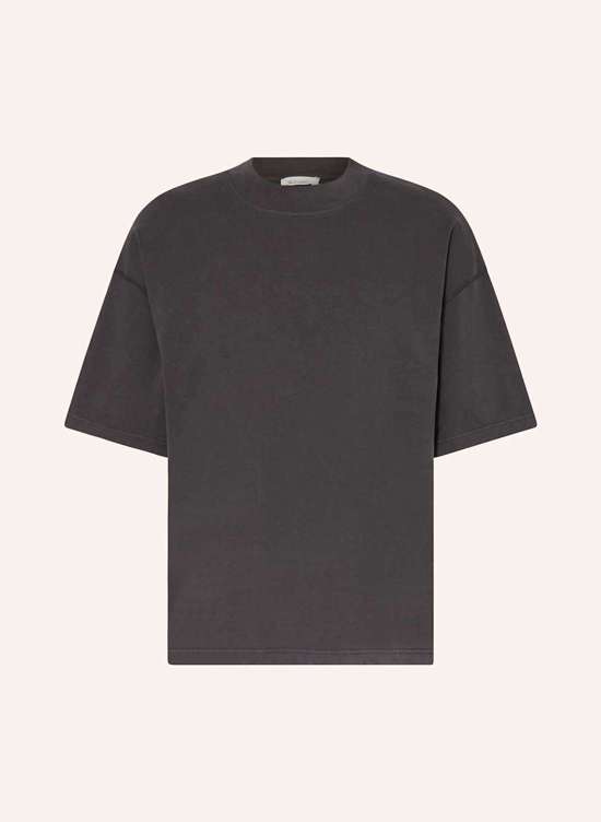 темно-серый