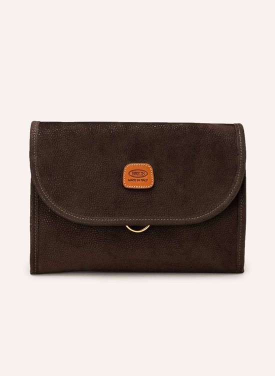 темно-коричневый