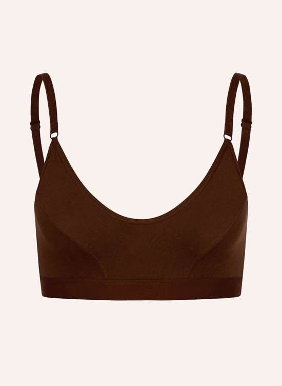 коричневый