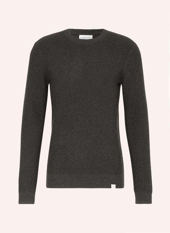 темно-серый