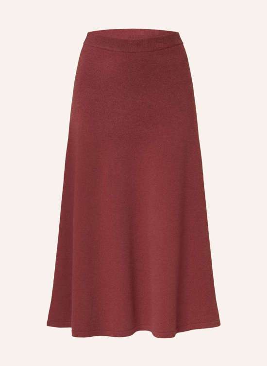 темно-красный