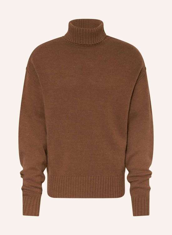 коричневый