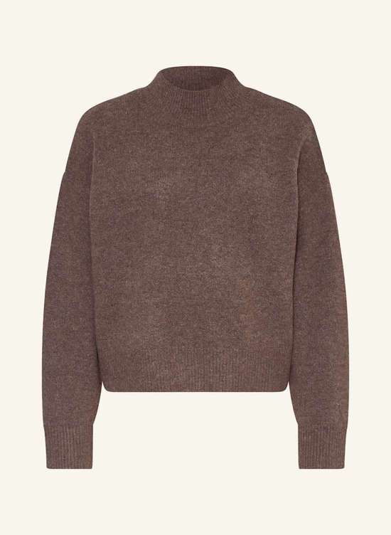 коричневый