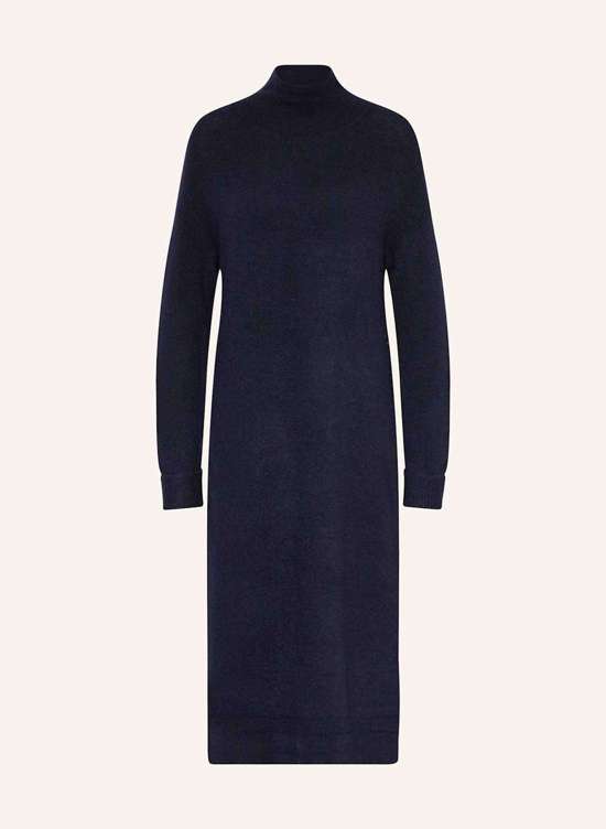 темно-синий