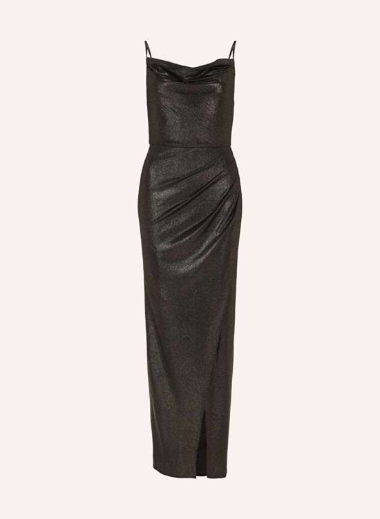 Вечернее платье из блестящей пряжи