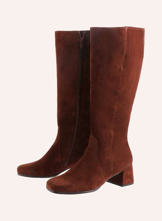 коричневый