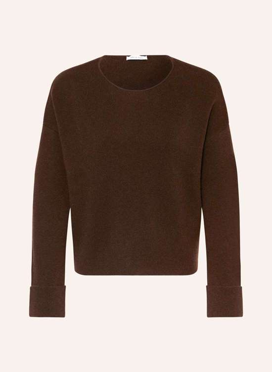 темно-коричневый