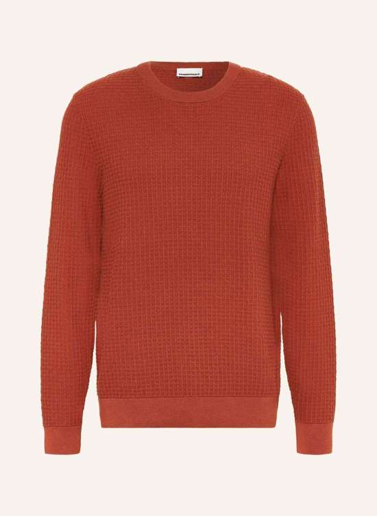 темнооранжевый