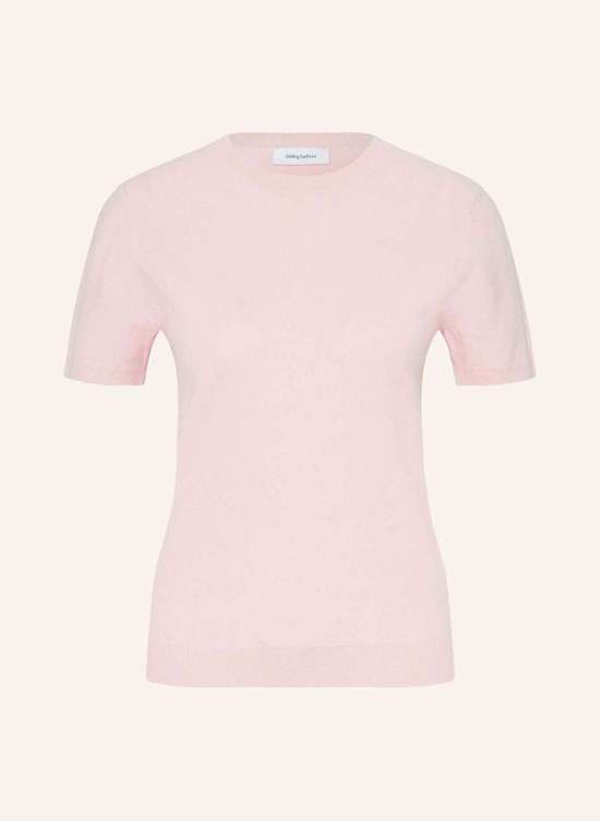 светло-розовый