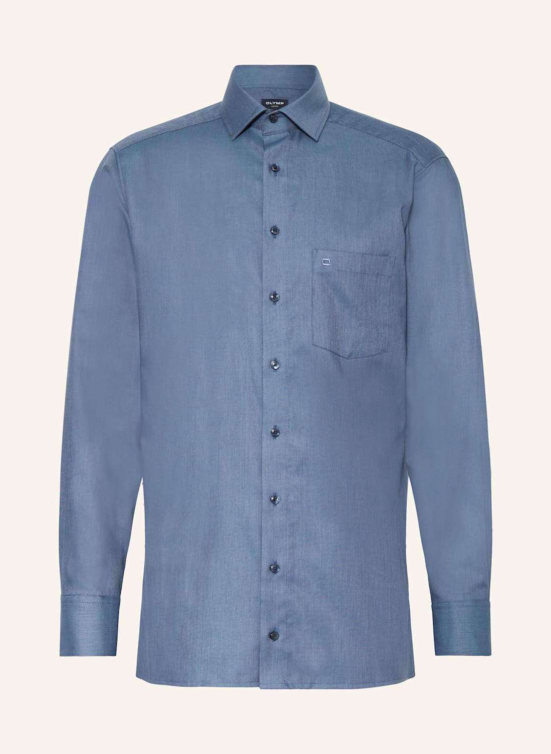 Рубашка современного кроя с удлиненными рукавами