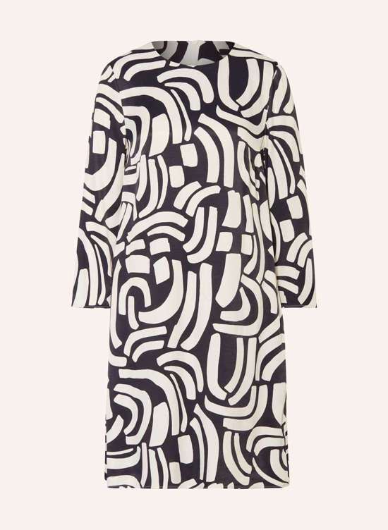 Платье с рукавами 3/4