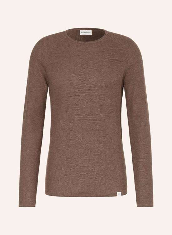 коричневый