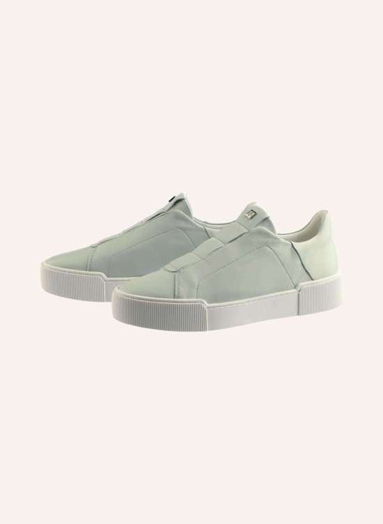 светло-синий