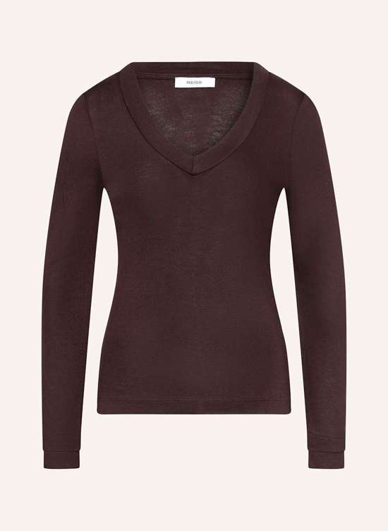 темно-коричневый