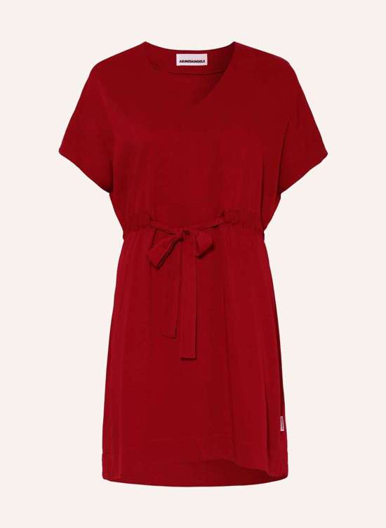 темно-красный