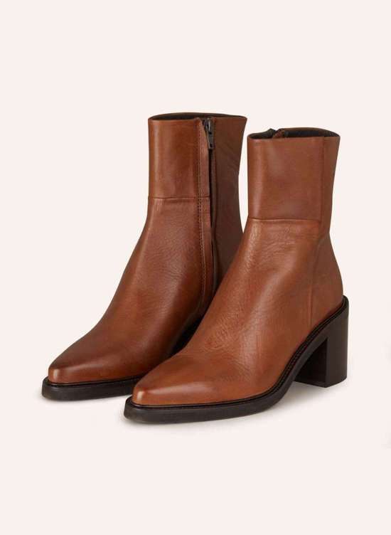 коричневый