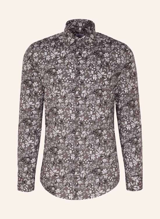 Деловая рубашка приталенного кроя