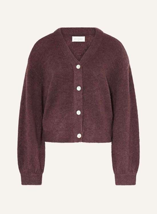 коричневый