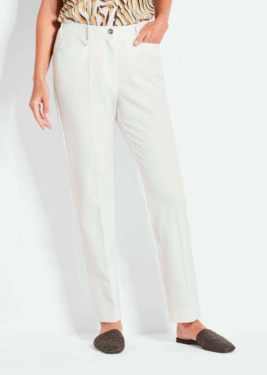 кремово-белый