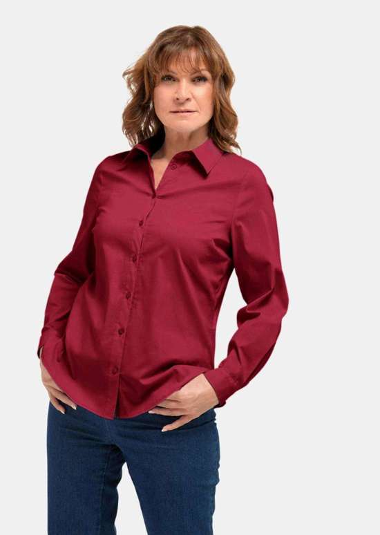 Базовая блузка с длинными рукавами и эластаном.