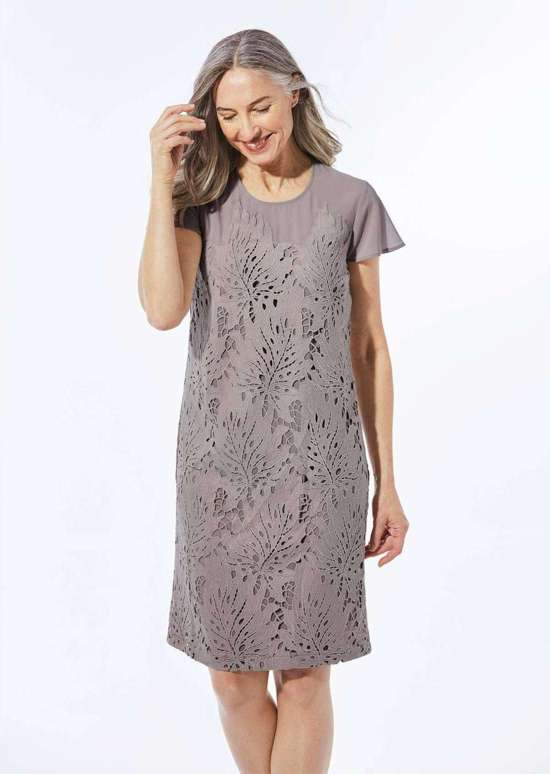 темно-серый