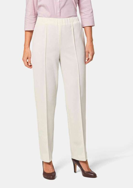 кремово-белый