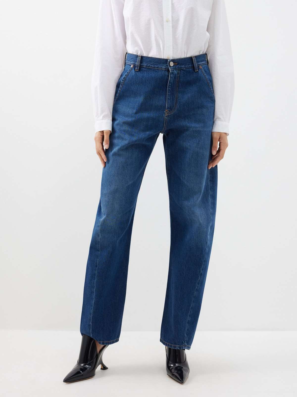 Свободные джинсы с перекрученными швами