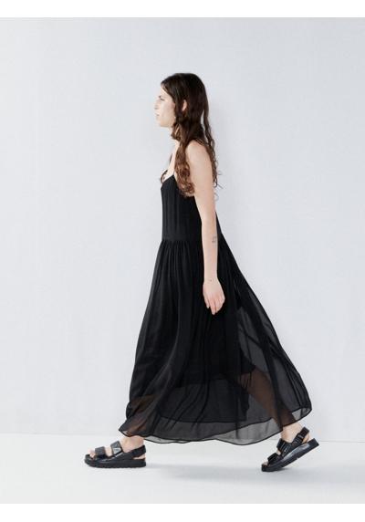 Платье-комбинация из шелковой юбки со сборками