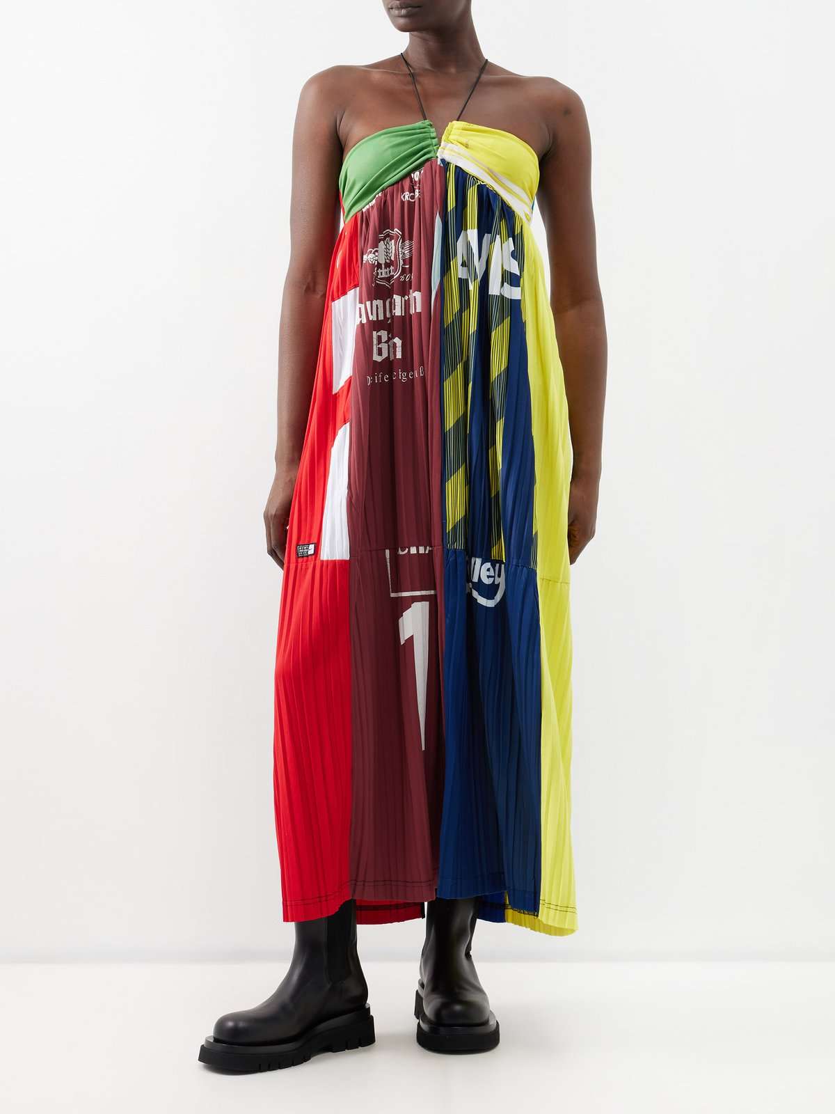 Платье макси Futebol из переработанного материала с воротником-халтер